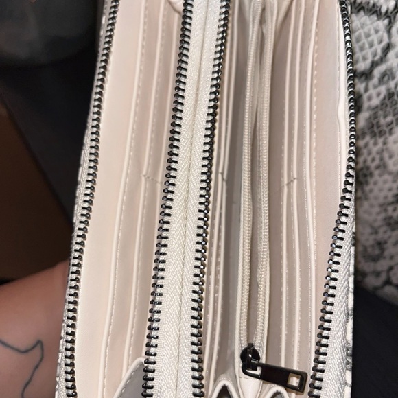 Purse & wallet - Picture 5 of 5